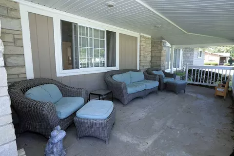 336 Seminole Pl, Jackson, MI 49202 photo 2