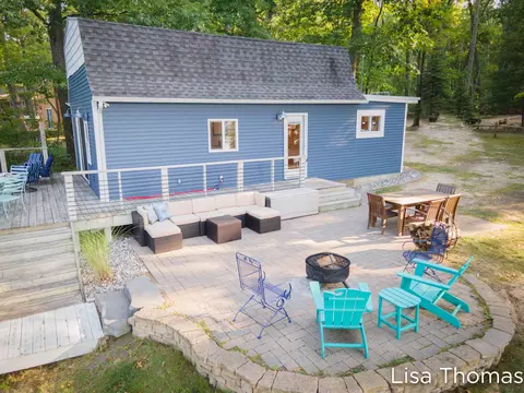 7489 W Basford Lk Dr, Baldwin, MI 49304