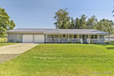 6161 Townhall Rd, Sheridan, MI 48884