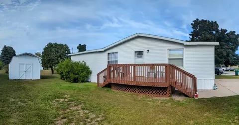 138 Oak Ct, North Muskegon, MI 49445