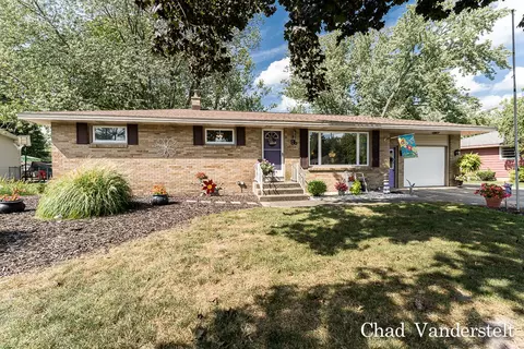 86 Lynden Rd, Holland, MI 49423