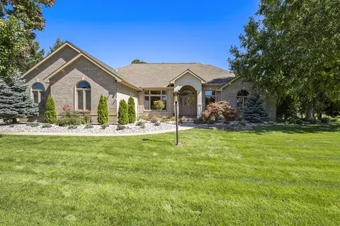 5355 Canyon River Dr NE, Ada, MI 49301