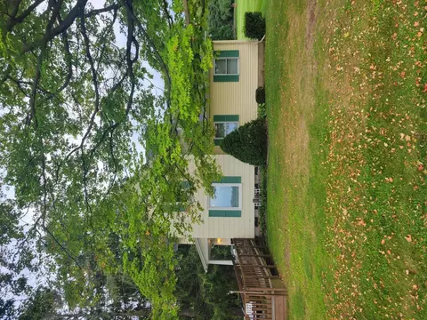 1127 N Clark St, Albion, MI 49224