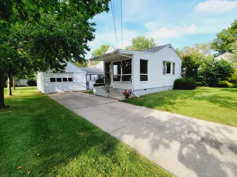 761 Rutledge St NE, Grand Rapids, MI 49525