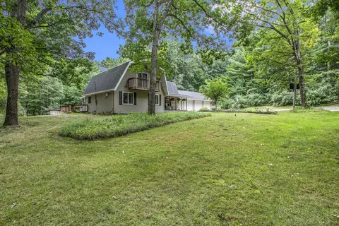 2620 Gary Dr, Fremont, MI 49412
