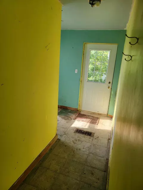 158 E Adams St, Ionia, MI 48846 photo 14