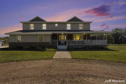 11100 4 Mile Rd NE, Lowell, MI 49331