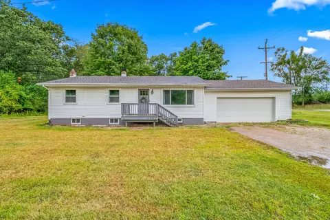 4040 Mechanic Rd, Hillsdale, MI 49242
