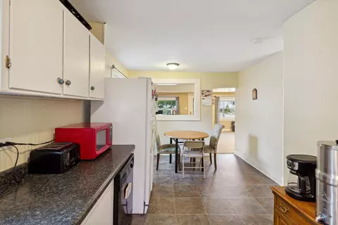 215 E Center St, Belding, MI 48809 photo 13