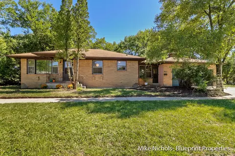 2406 Mckee Ave SW, Wyoming, MI 49509