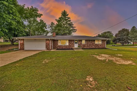 6234 Plainfield Ave, Kalamazoo, MI 49048
