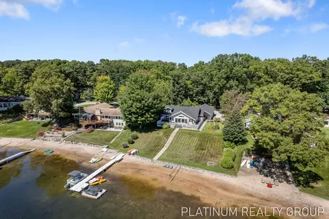 2789 Lakeshore Rd, Twin Lake, MI 49457