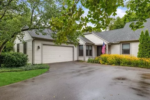 2447 Shoreham Highlands St, St. Joseph, MI 49085