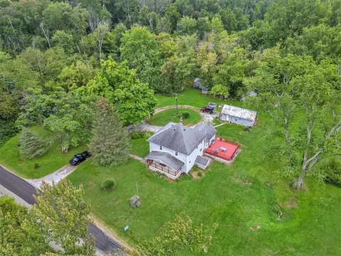 31541 Frost St, Dowagiac, MI 49047