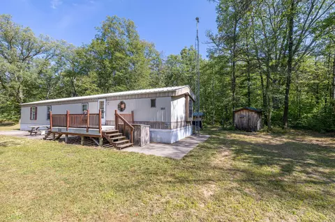 3825 E Buchanan St, White Cloud, MI 49349