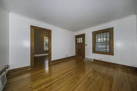 511 Adams St, Jackson, MI 49202 photo 5