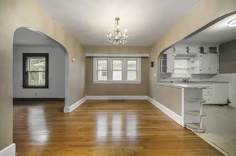 511 Adams St, Jackson, MI 49202 photo 8
