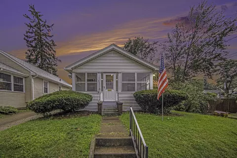 511 Adams St, Jackson, MI 49202