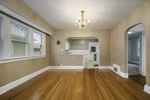 511 Adams St, Jackson, MI 49202 photo 7