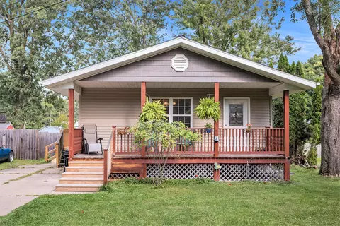 220 N Fountain St, Marshall, MI 49068