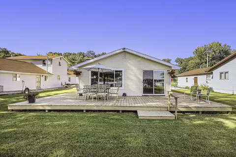 1548 E Lockwood Ct, Newaygo, MI 49337