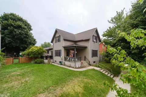 11 Magill St, Manistee, MI 49660