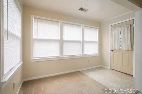945 Water St, Belding, MI 48809 photo 9