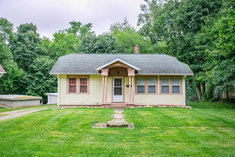 1544 E Michigan Ave, Albion, MI 49224