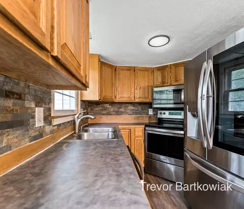 16615 148th Ave, Spring Lake, MI 49456 photo 9