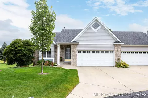 11271 Avocet Ct, Holland, MI 49424