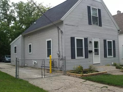 6 Travis St NE, Grand Rapids, MI 49505