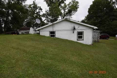 1018 E Central Rd, Quincy, MI 49082 photo 17