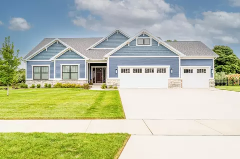 1869 Fox Prairie Rd, St. Joseph, MI 49085