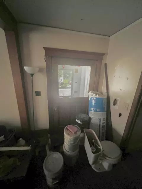 808 Cooley Pl, Jackson, MI 49203 photo 8