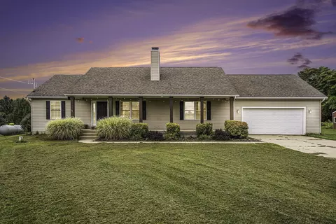16382 Hodgson St, Vandalia, MI 49095