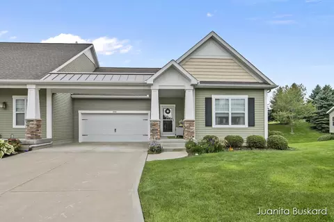 680 Braeside Dr SE, Byron Center, MI 49315