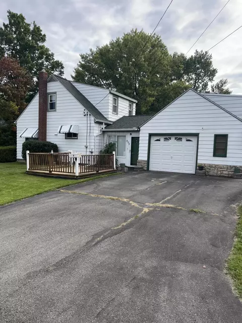 599 Royal Dr, Jackson, MI 49202 photo 7