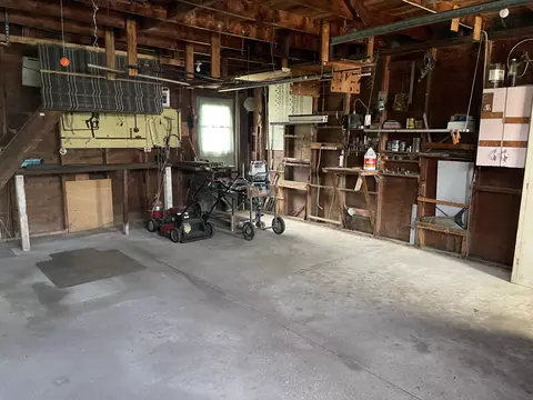 599 Royal Dr, Jackson, MI 49202 photo 16