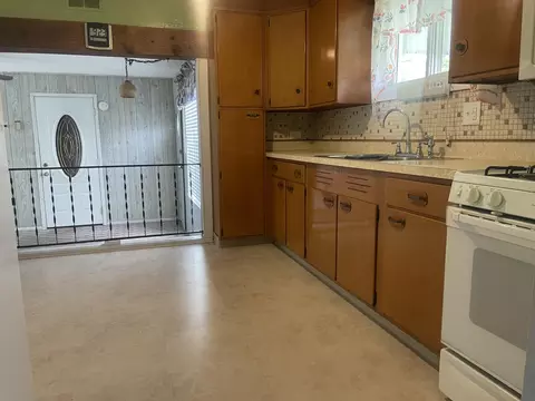 599 Royal Dr, Jackson, MI 49202 photo 45
