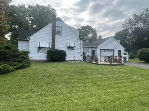 599 Royal Dr, Jackson, MI 49202 photo 12