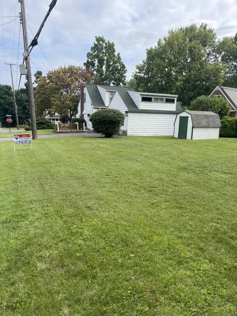 599 Royal Dr, Jackson, MI 49202 photo 6