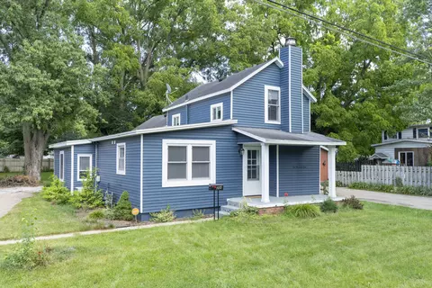 204 Jones St, Dowagiac, MI 49047