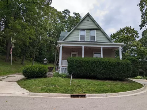 33 Lovell Ct, Ionia, MI 48846