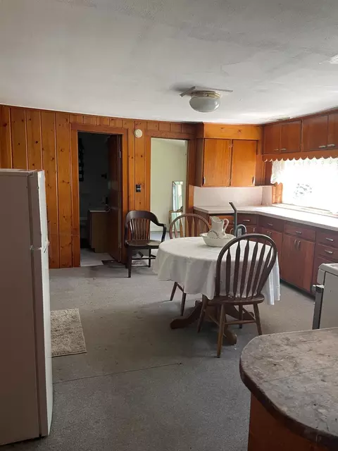 122 E Lake St, Stanton, MI 48888 photo 5