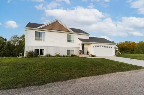 11635 Bear Meadows Dr SE, Alto, MI 49302