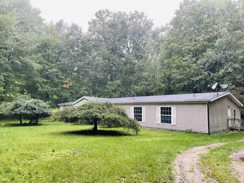 23093 40th Ave, Barryton, MI 49305