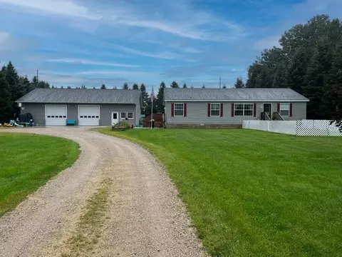 9282 M 62 Hwy, Eau Claire, MI 49111