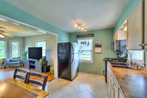 2403 Twilight St, Jackson, MI 49203 photo 6
