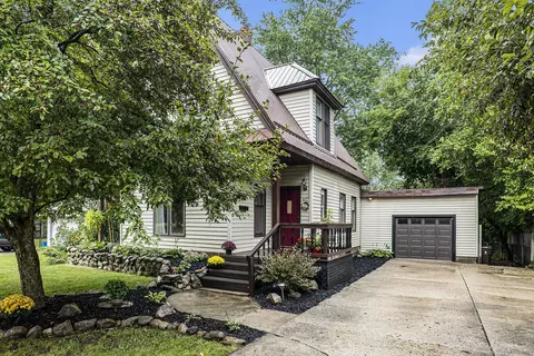 417 S Stewart Ave, Fremont, MI 49412