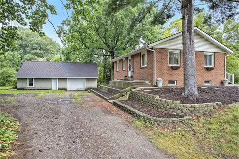 26924 38th Ave, Paw Paw, MI 49079
